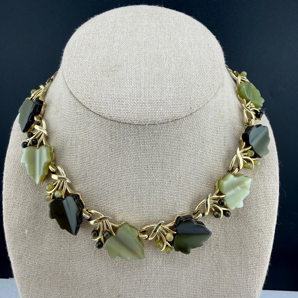 Vintage Coro Thermoset Necklace Coffee Cream Gold Tone Green Leaf Adjustable 14”